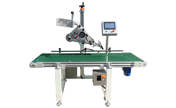平面貼標(biāo)機(jī)：瞬間提升產(chǎn)品形象！